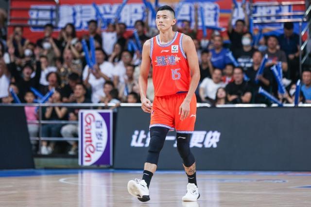 2025CBA转会市场盘点：山东男篮期待陈林坚 京沪粤三强是大赢家